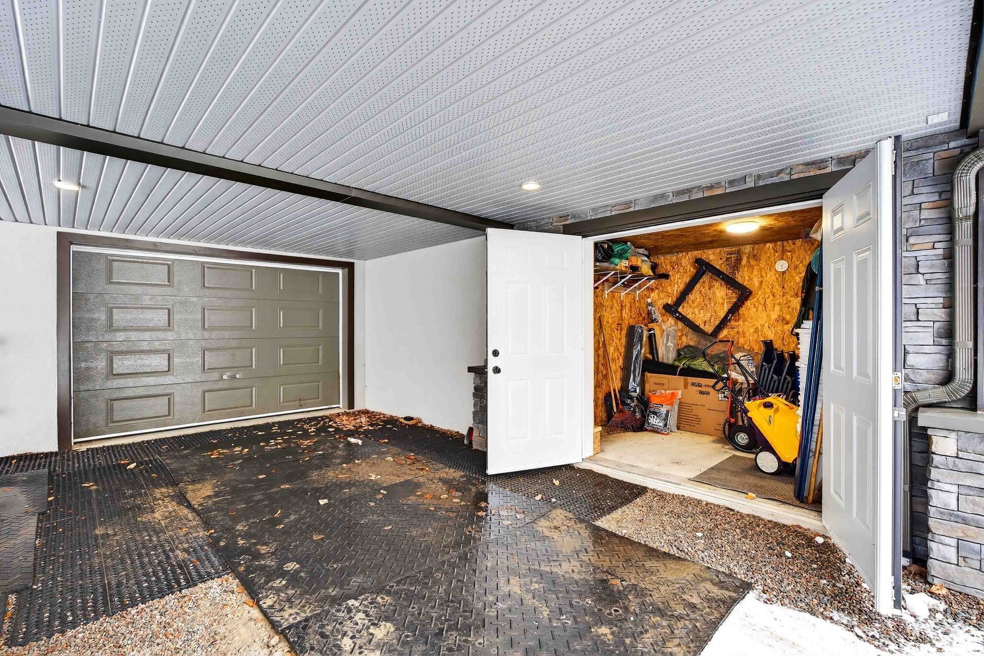 









1816


Ch. du Lac-Boileau O.

,
Rivière-Rouge,




QC
J0T1T0

