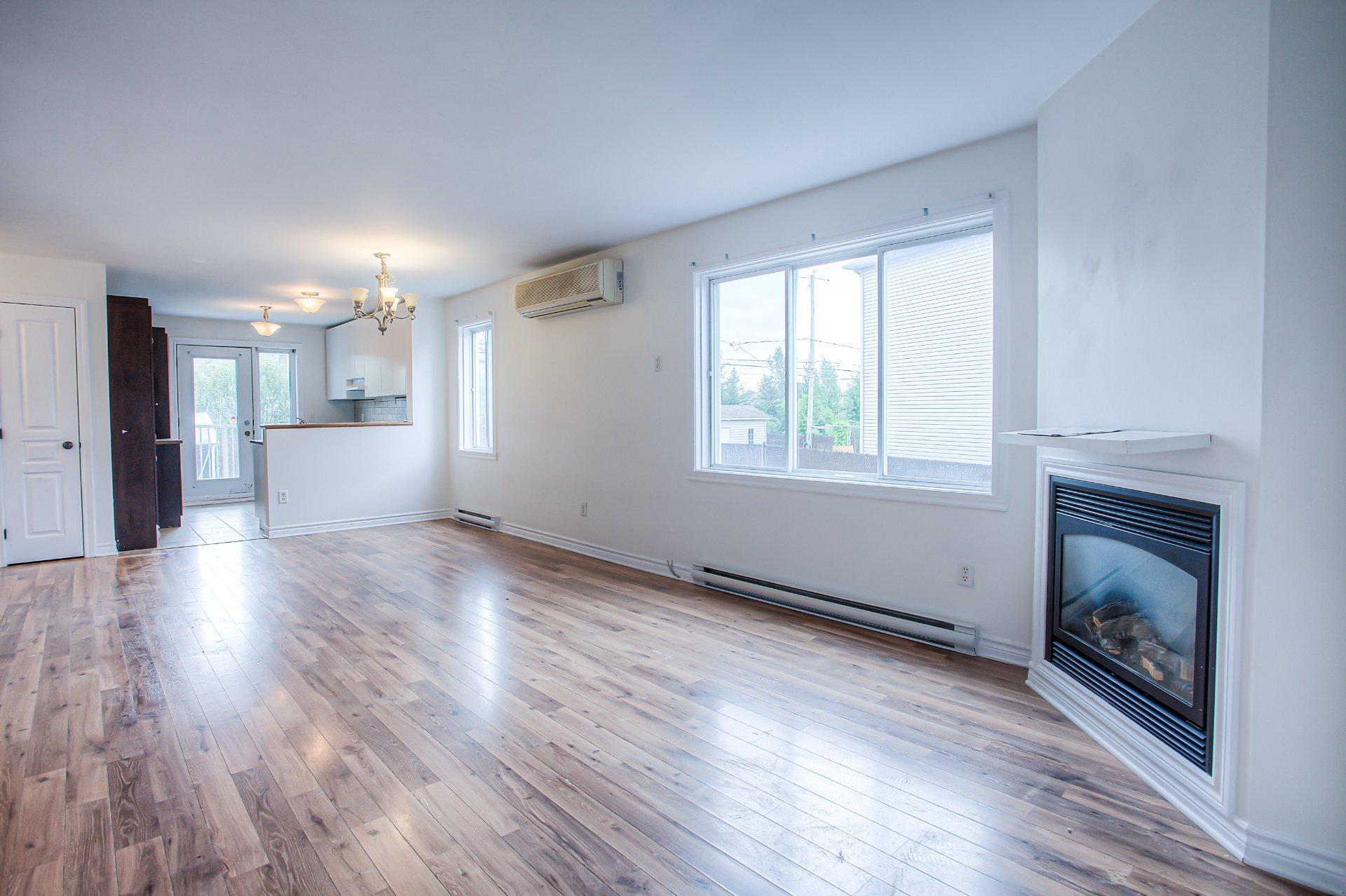 









4658


Rue Esther-Pariseau

,
Laval (Chomedey),




QC
H7W0C2

