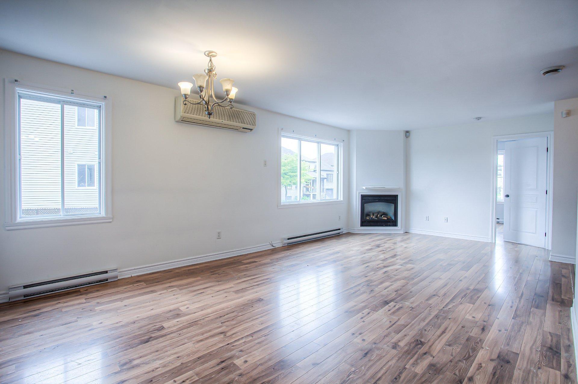 









4658


Rue Esther-Pariseau

,
Laval (Chomedey),




QC
H7W0C2

