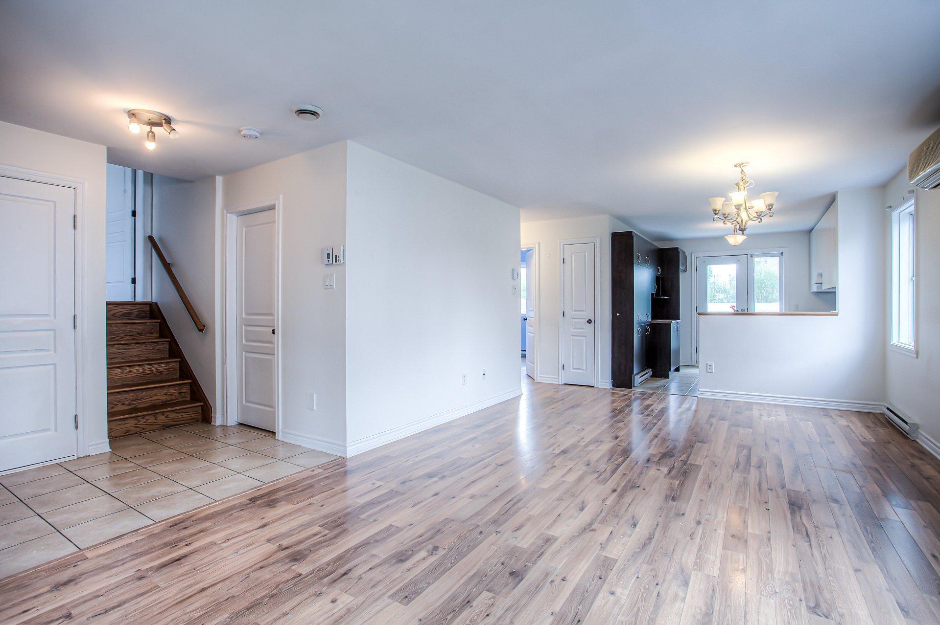 









4658


Rue Esther-Pariseau

,
Laval (Chomedey),




QC
H7W0C2

