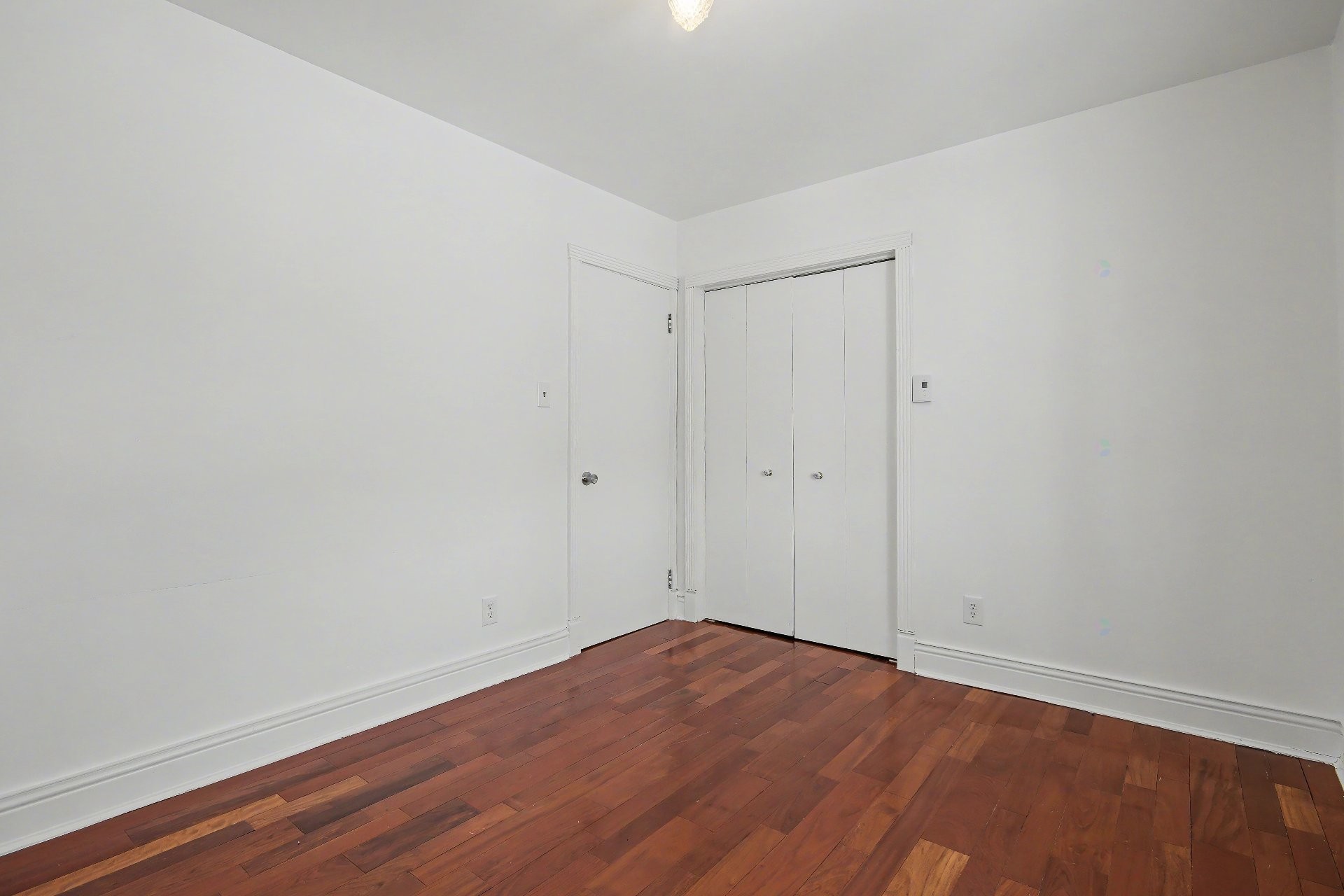 









151

 - 153


Rue St-Germain

,
Saint-Jean-sur-Richelieu,




QC
J3B3H9

