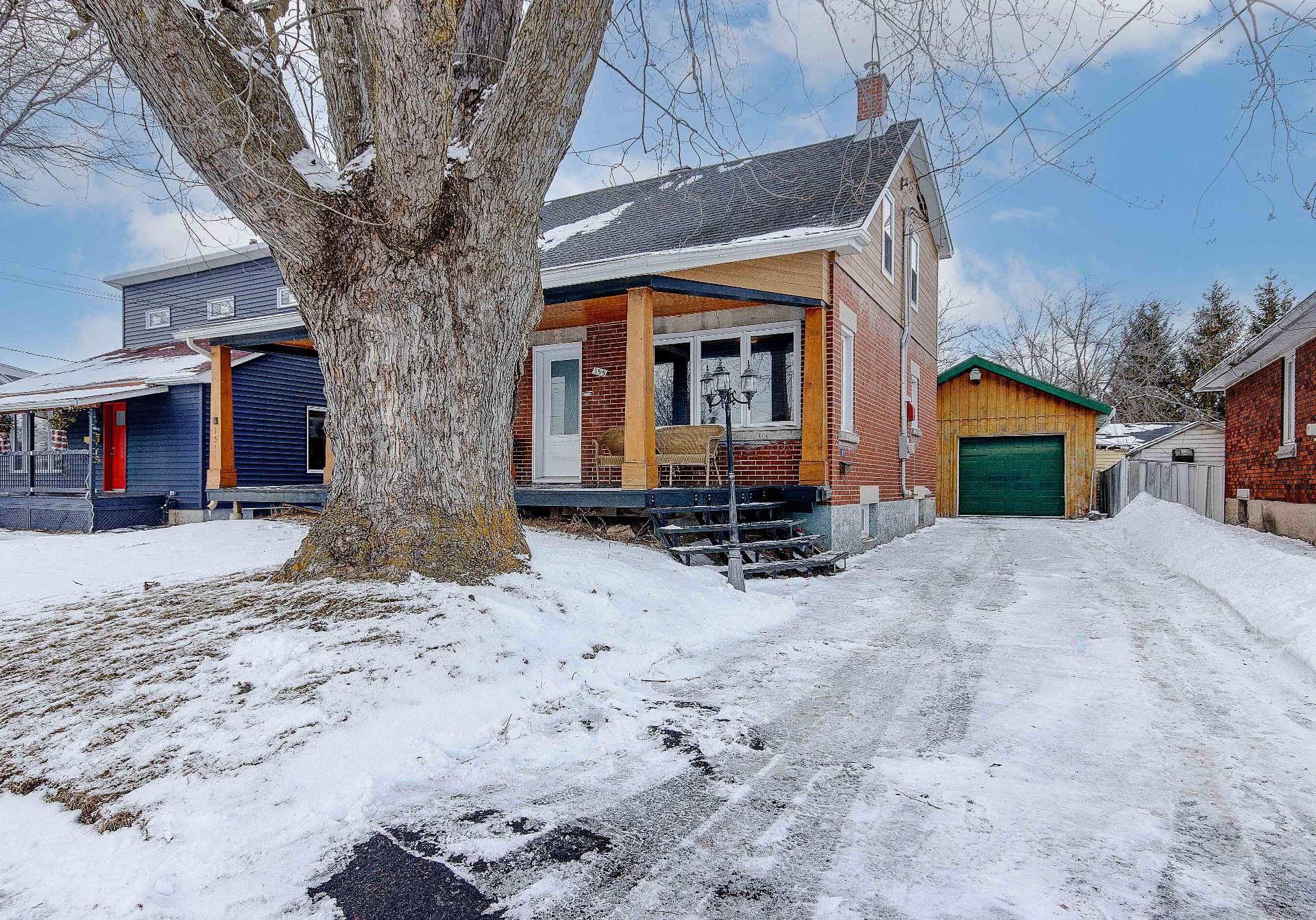 









151

 - 153


Rue St-Germain

,
Saint-Jean-sur-Richelieu,




QC
J3B3H9

