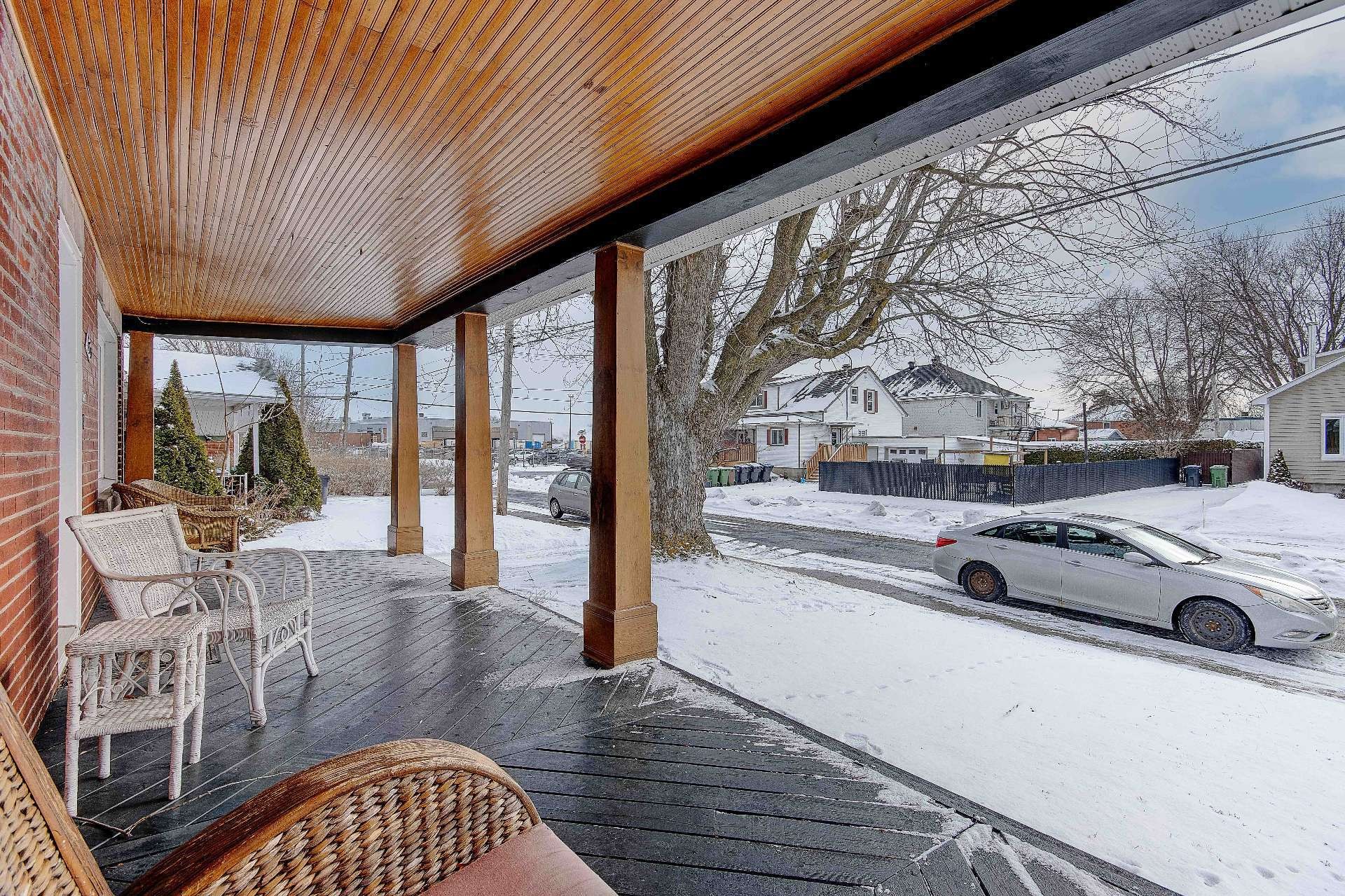 









151

 - 153


Rue St-Germain

,
Saint-Jean-sur-Richelieu,




QC
J3B3H9

