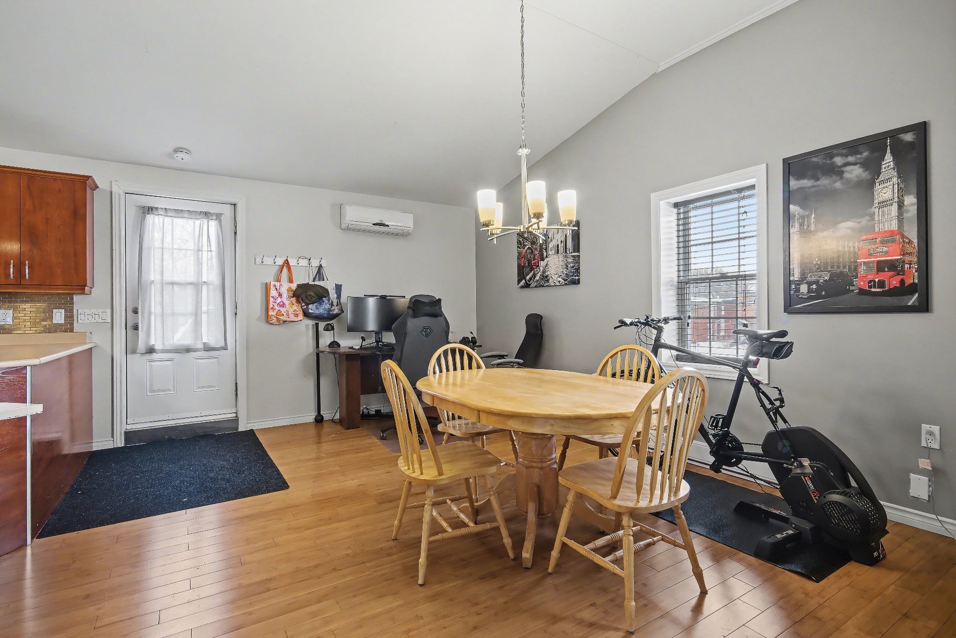 









151

 - 153


Rue St-Germain

,
Saint-Jean-sur-Richelieu,




QC
J3B3H9

