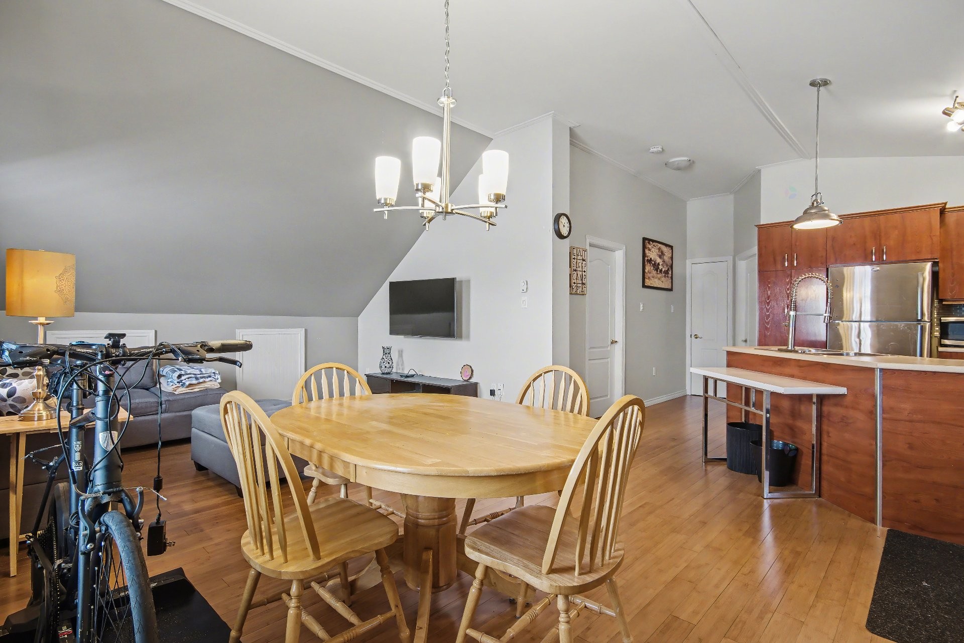 









151

 - 153


Rue St-Germain

,
Saint-Jean-sur-Richelieu,




QC
J3B3H9

