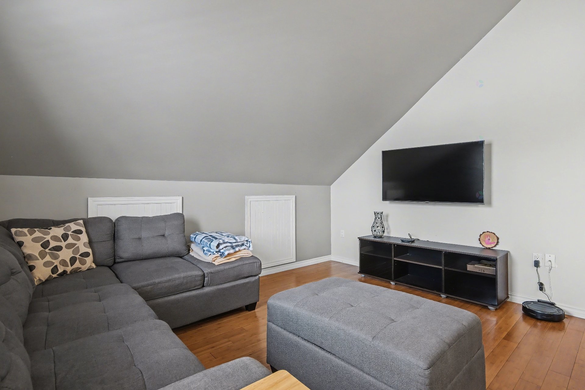 









151

 - 153


Rue St-Germain

,
Saint-Jean-sur-Richelieu,




QC
J3B3H9

