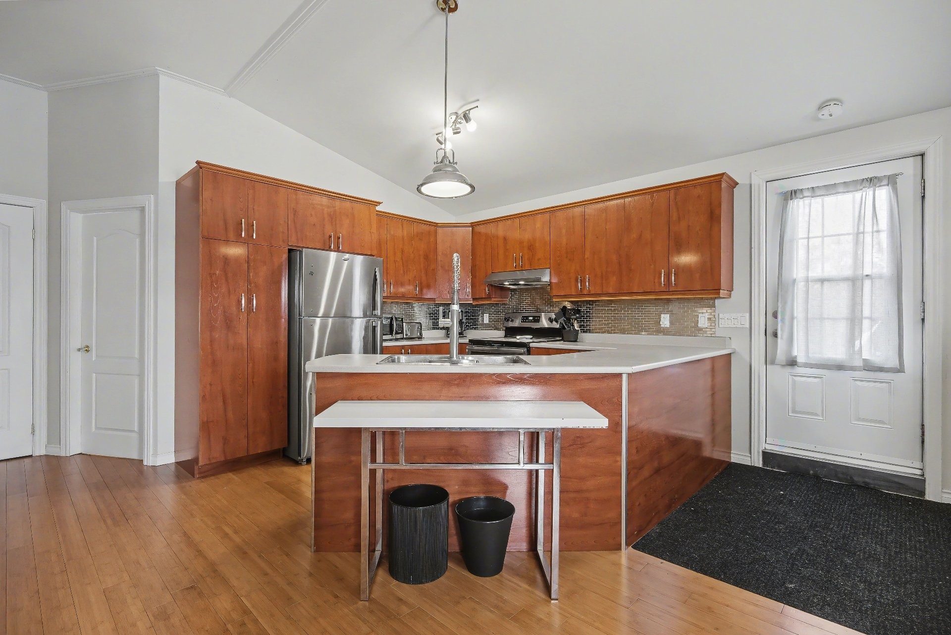 









151

 - 153


Rue St-Germain

,
Saint-Jean-sur-Richelieu,




QC
J3B3H9

