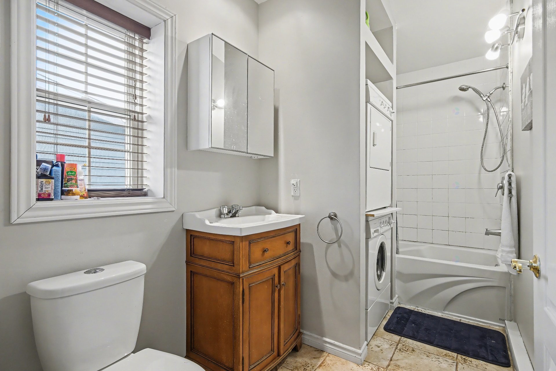 









151

 - 153


Rue St-Germain

,
Saint-Jean-sur-Richelieu,




QC
J3B3H9

