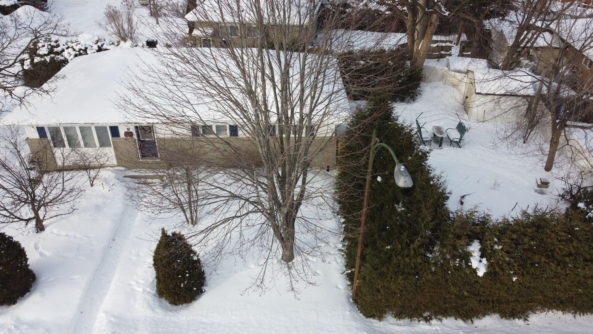 









18


Rue Legault

,
Gatineau (Hull),




QC
J8Y1J2

