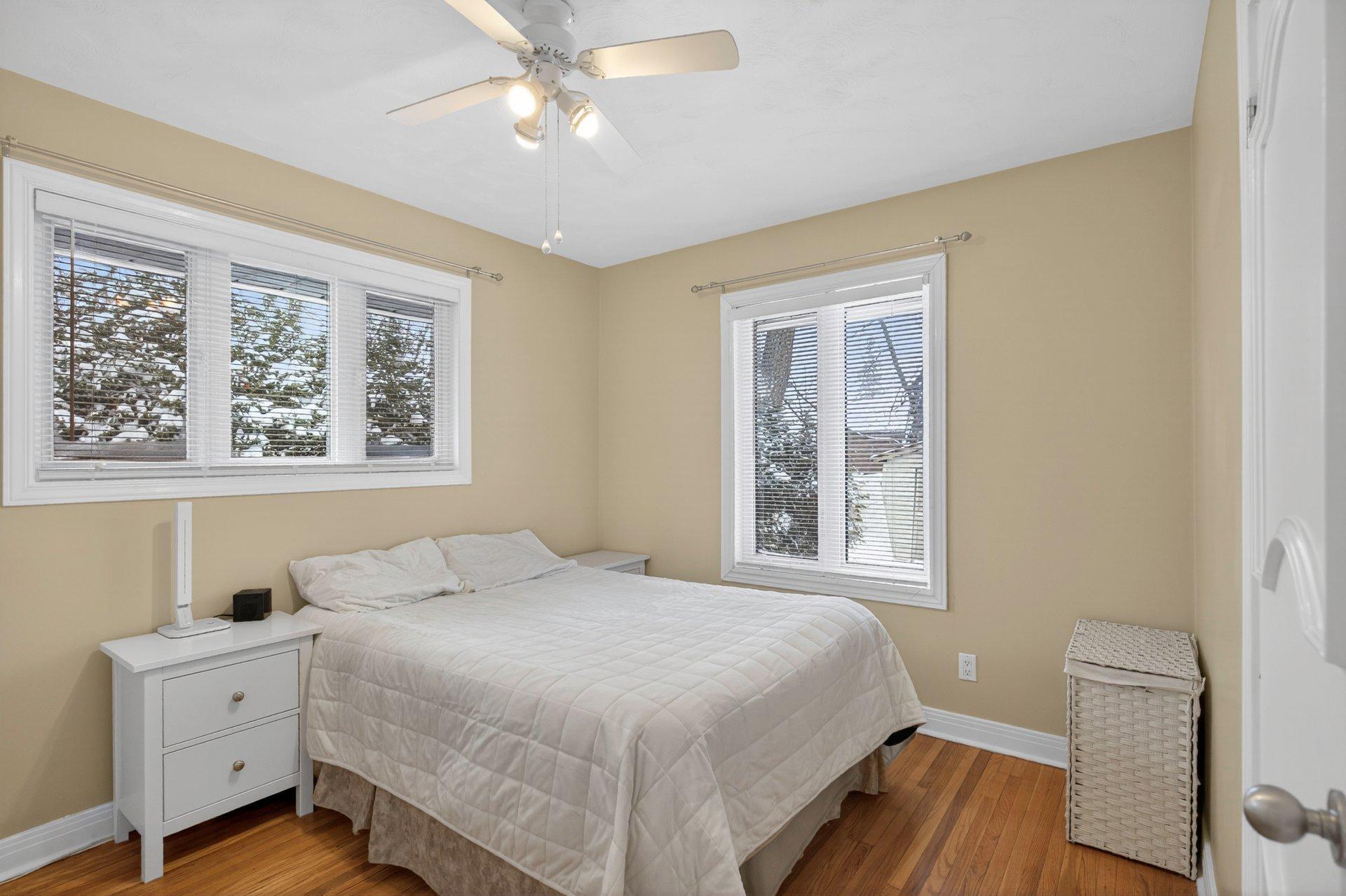 









18


Rue Legault

,
Gatineau (Hull),




QC
J8Y1J2

