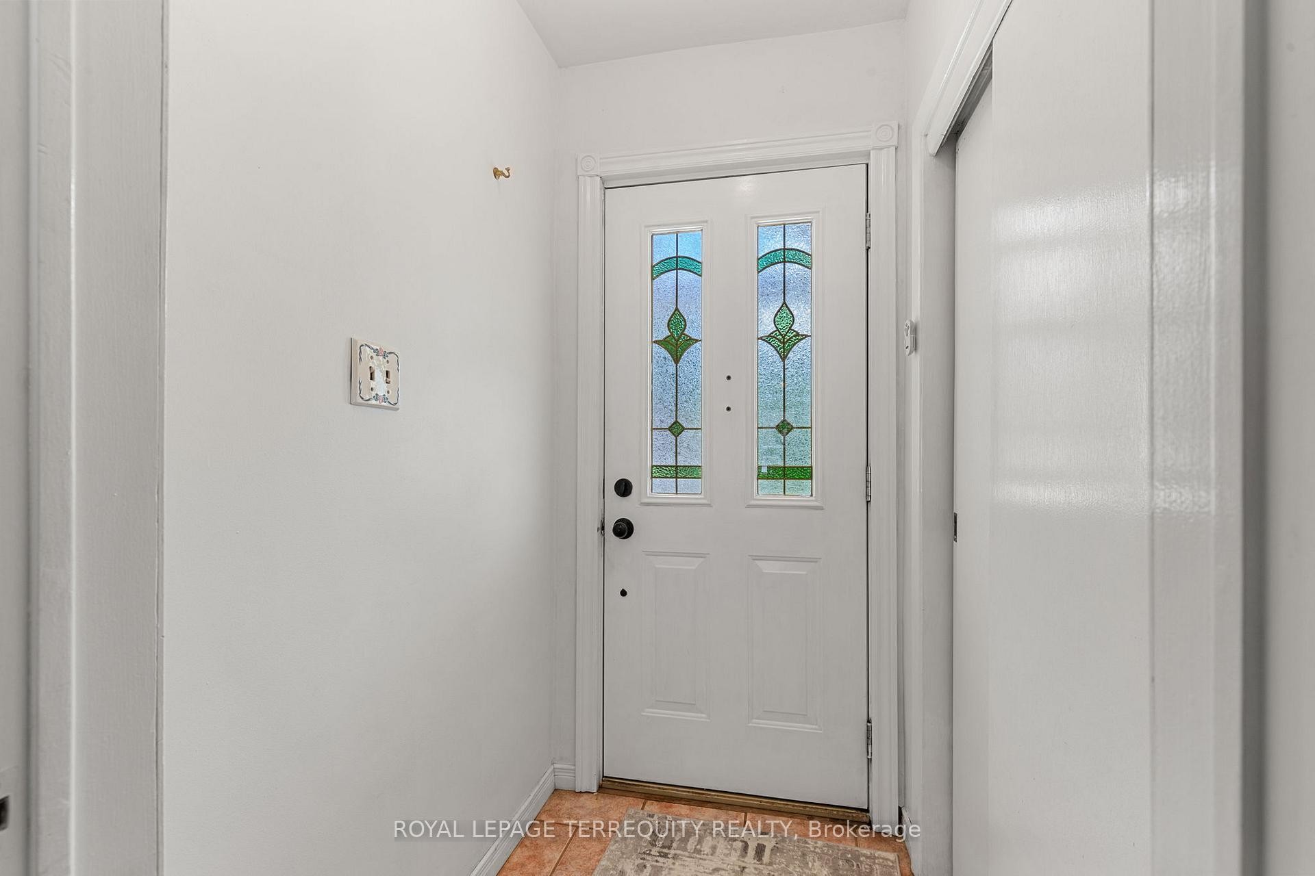 









353


Kingsleigh

Court,
Milton,




ON
L9T 1X6

