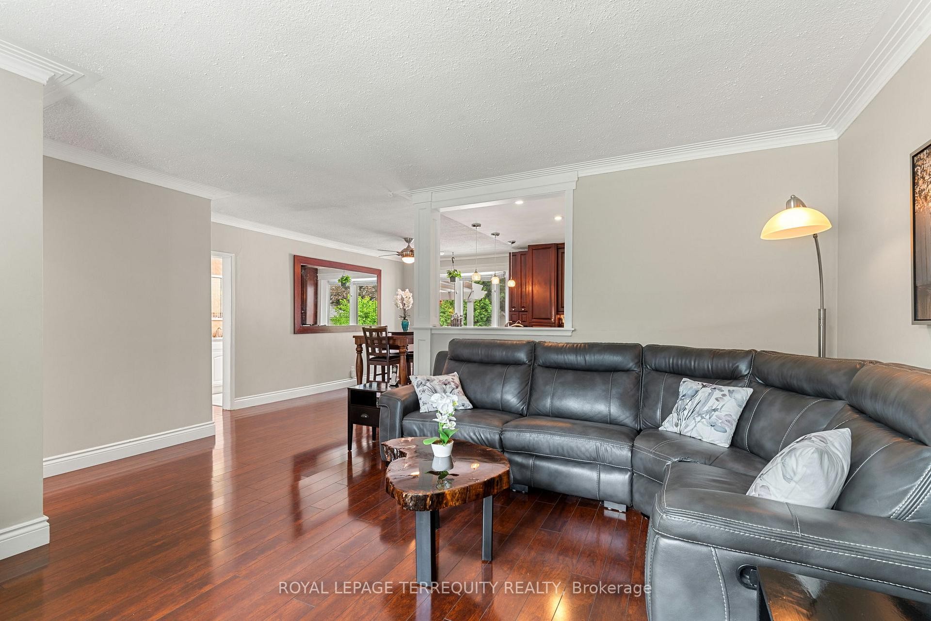 









353


Kingsleigh

Court,
Milton,




ON
L9T 1X6

