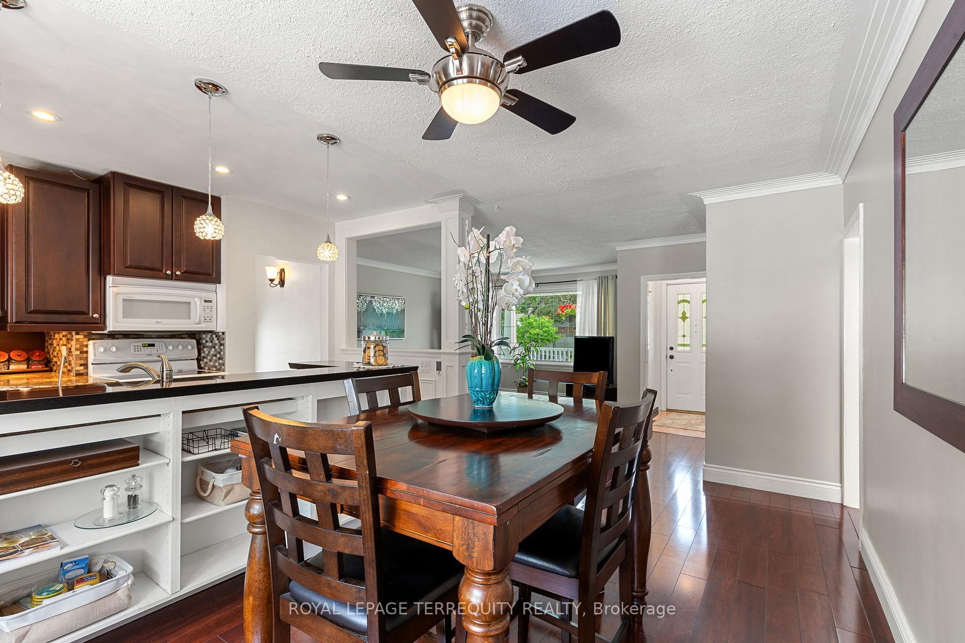 









353


Kingsleigh

Court,
Milton,




ON
L9T 1X6

