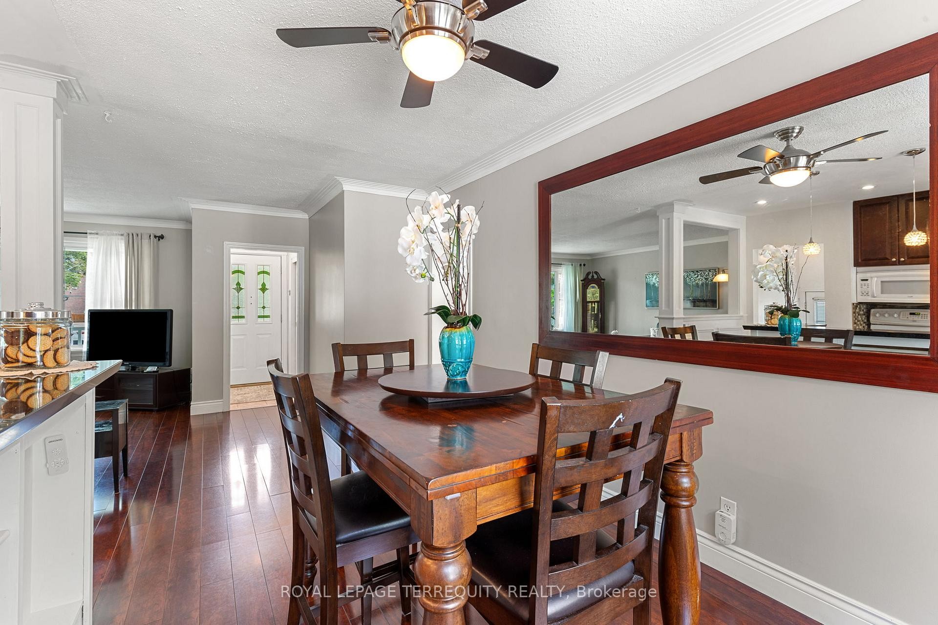 









353


Kingsleigh

Court,
Milton,




ON
L9T 1X6

