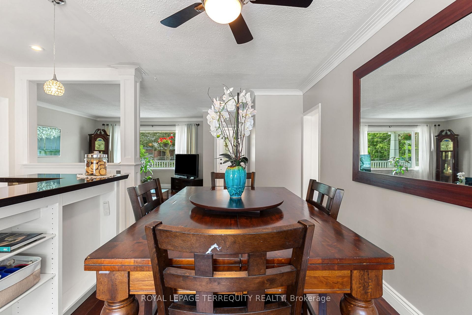 









353


Kingsleigh

Court,
Milton,




ON
L9T 1X6

