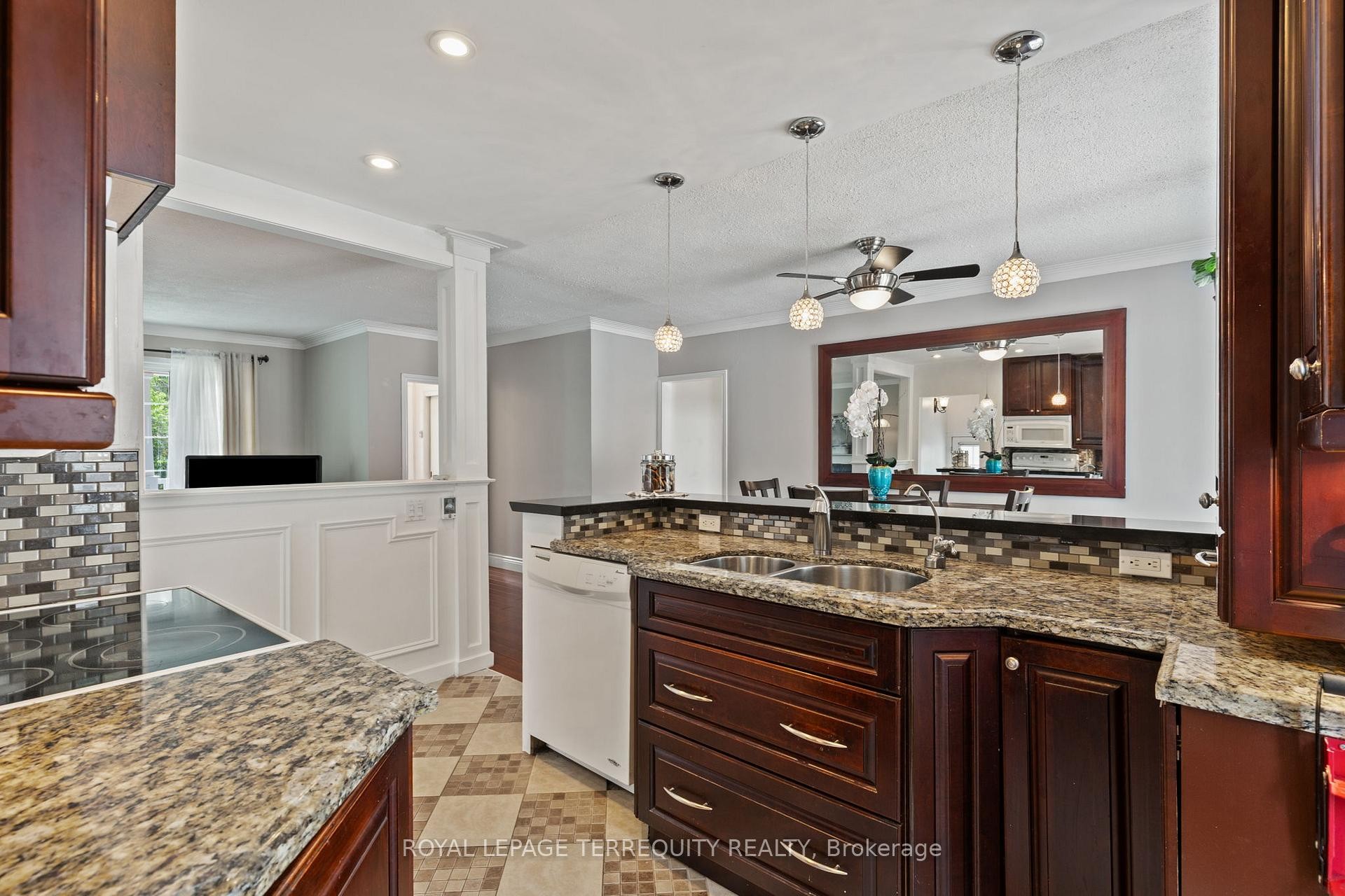 









353


Kingsleigh

Court,
Milton,




ON
L9T 1X6

