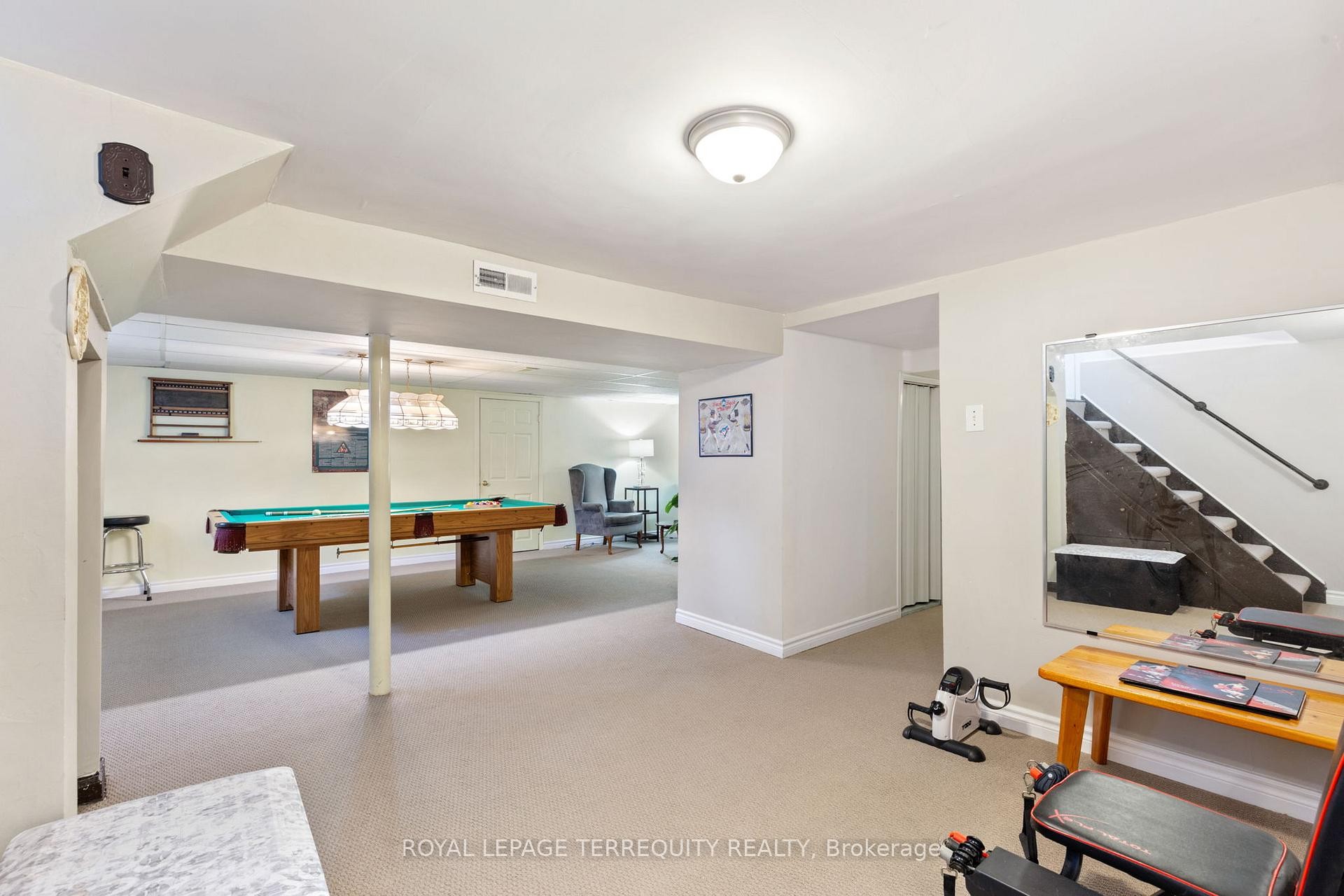 









353


Kingsleigh

Court,
Milton,




ON
L9T 1X6

