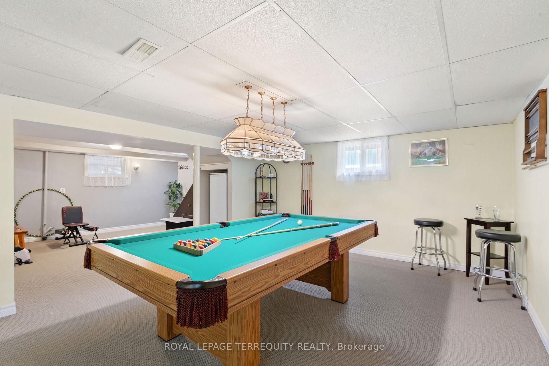 









353


Kingsleigh

Court,
Milton,




ON
L9T 1X6

