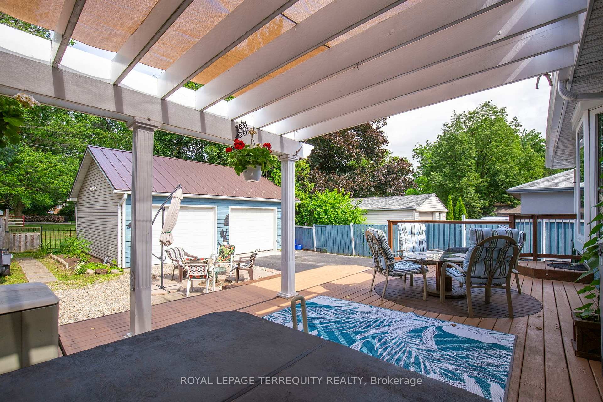 









353


Kingsleigh

Court,
Milton,




ON
L9T 1X6

