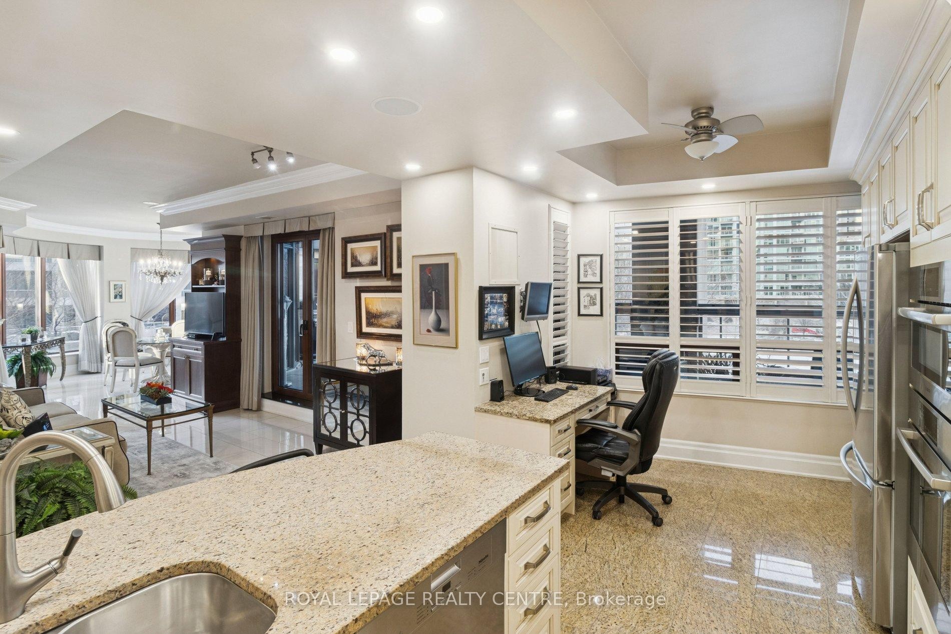 









2095


Lake Shore

Boulevard West, 220,
Toronto,




ON
M8V 4G4

