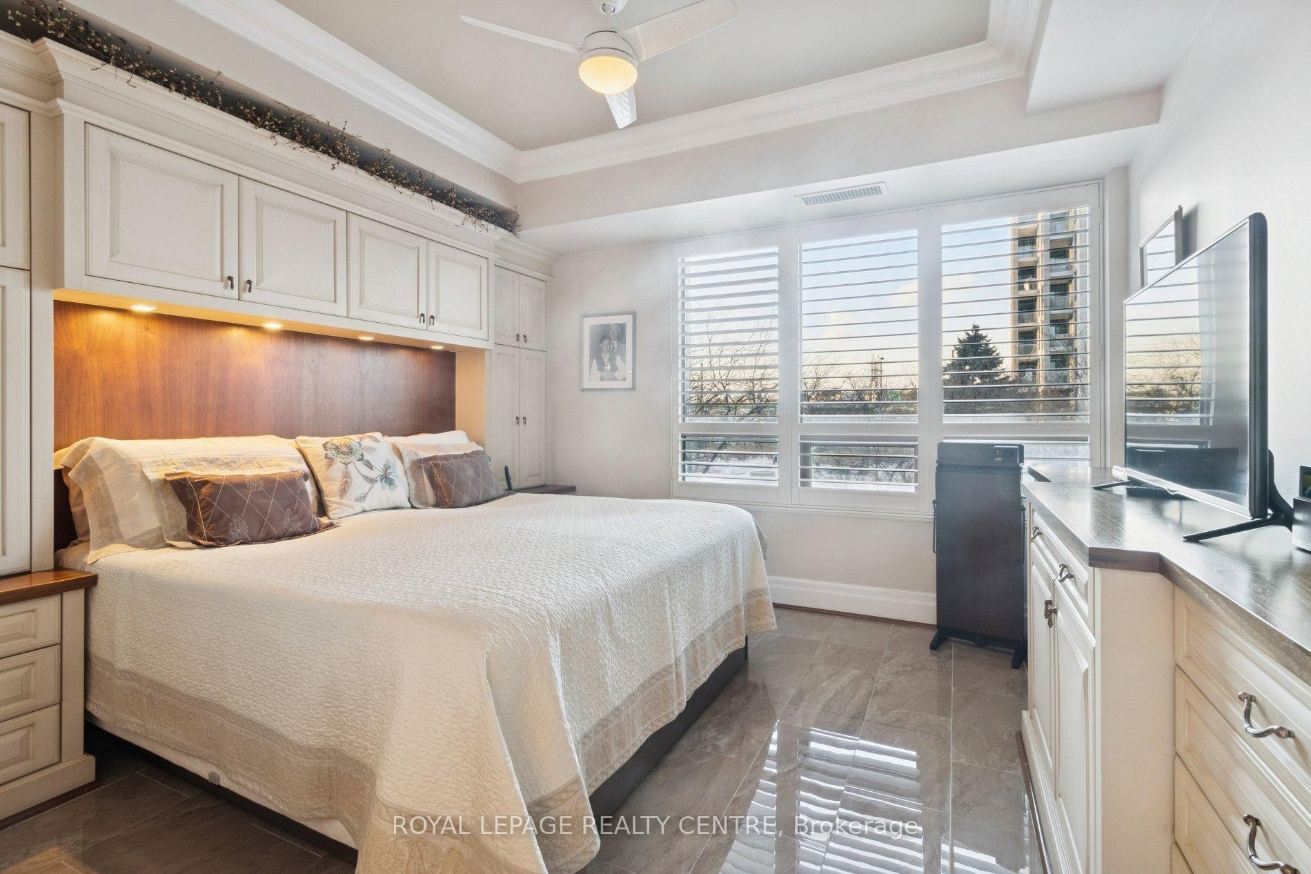 









2095


Lake Shore

Boulevard West, 220,
Toronto,




ON
M8V 4G4

