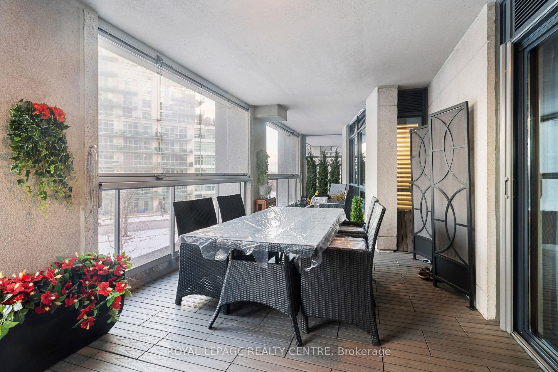 









2095


Lake Shore

Boulevard West, 220,
Toronto,




ON
M8V 4G4

