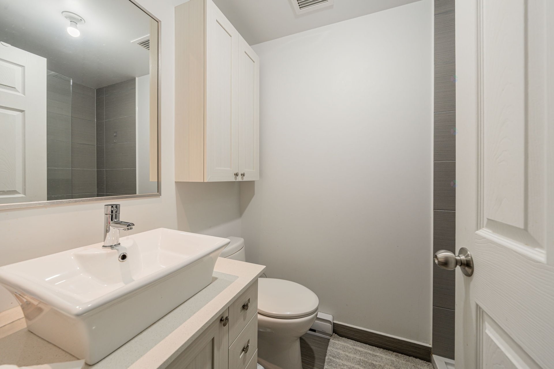 









1205


Rue MacKay

, 102,
Montréal (Ville-Marie),




QC
H3G2H5

