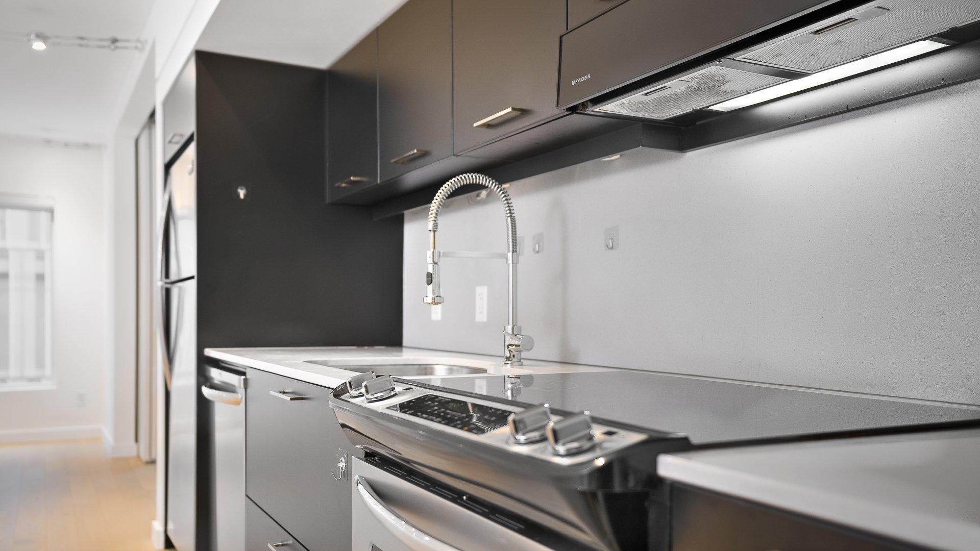 









350


Boul. De Maisonneuve O.

, 1111,
Montréal (Ville-Marie),




QC
H3A0B4

