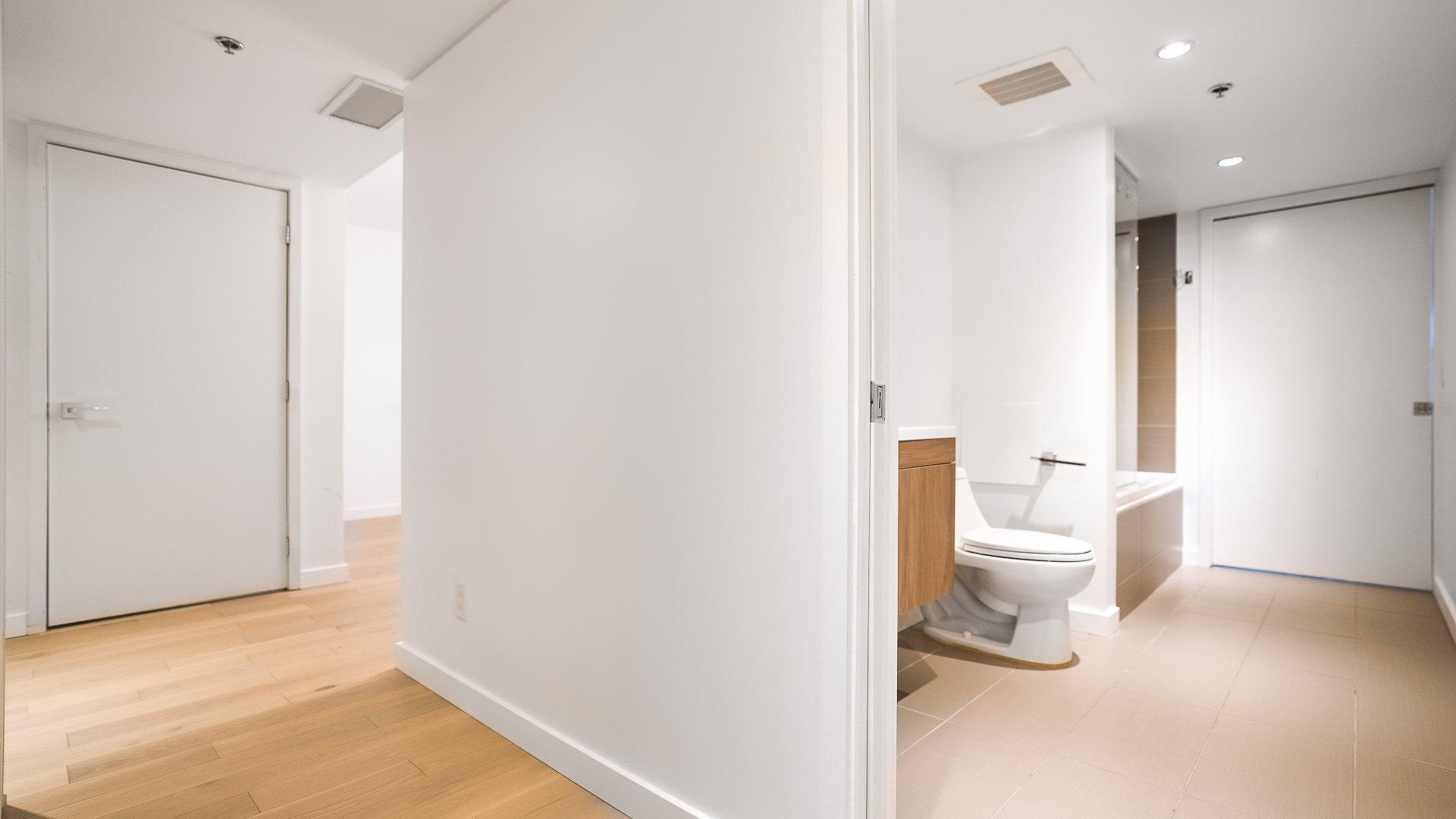 









350


Boul. De Maisonneuve O.

, 1111,
Montréal (Ville-Marie),




QC
H3A0B4

