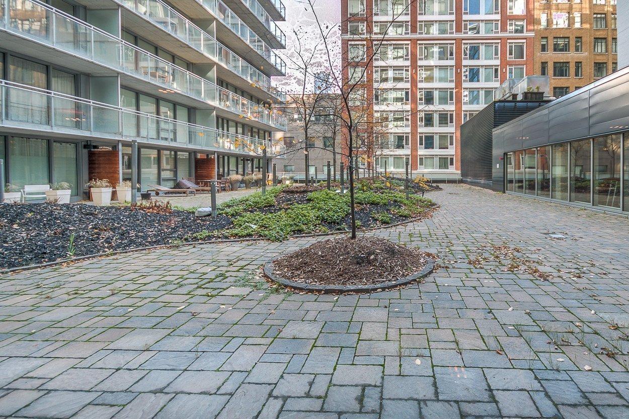 









350


Boul. De Maisonneuve O.

, 1111,
Montréal (Ville-Marie),




QC
H3A0B4

