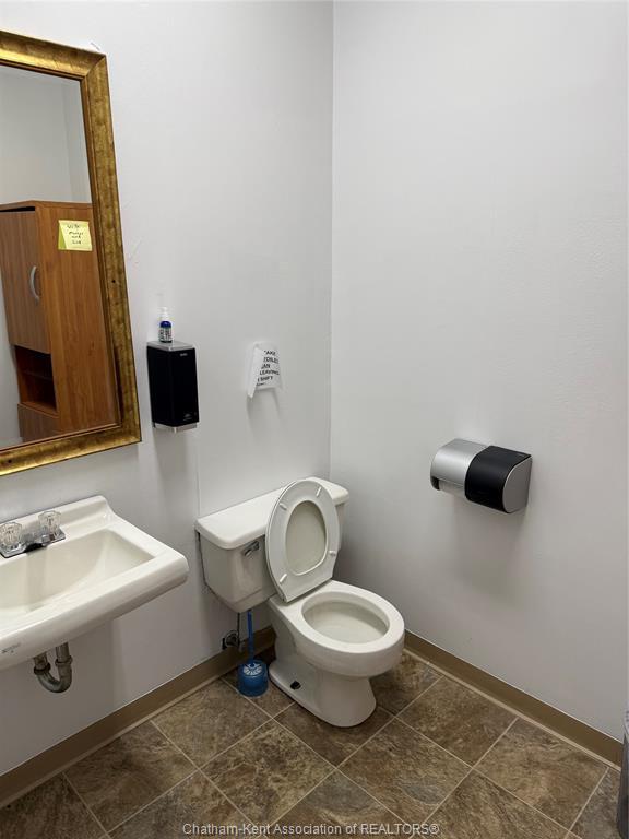 









455


Grand

Avenue, 3,
Chatham,




ON
N7L 1X4

