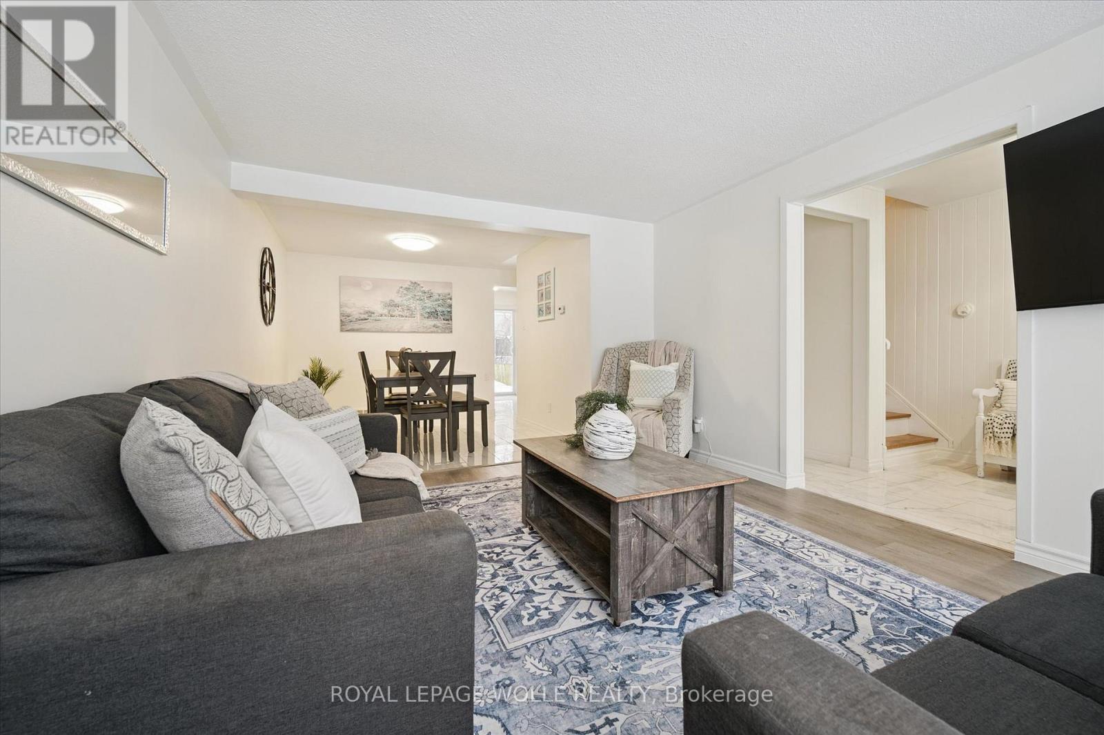 












11 INGLESIDE DRIVE

,
Kitchener,




Ontario
N2M2G7

