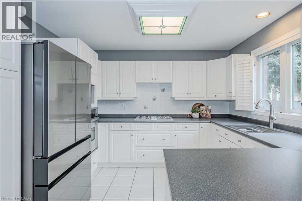 












2 OAKRIDGE Crescent

,
Guelph,




Ontario
N1L1J1

