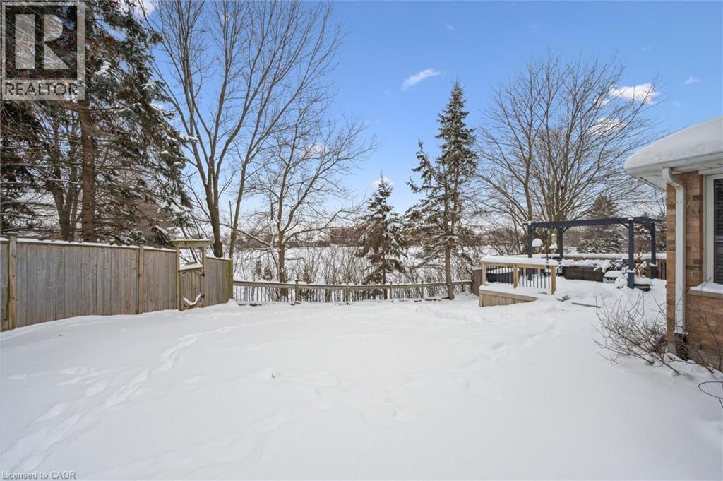 












2 OAKRIDGE Crescent

,
Guelph,




Ontario
N1L1J1

