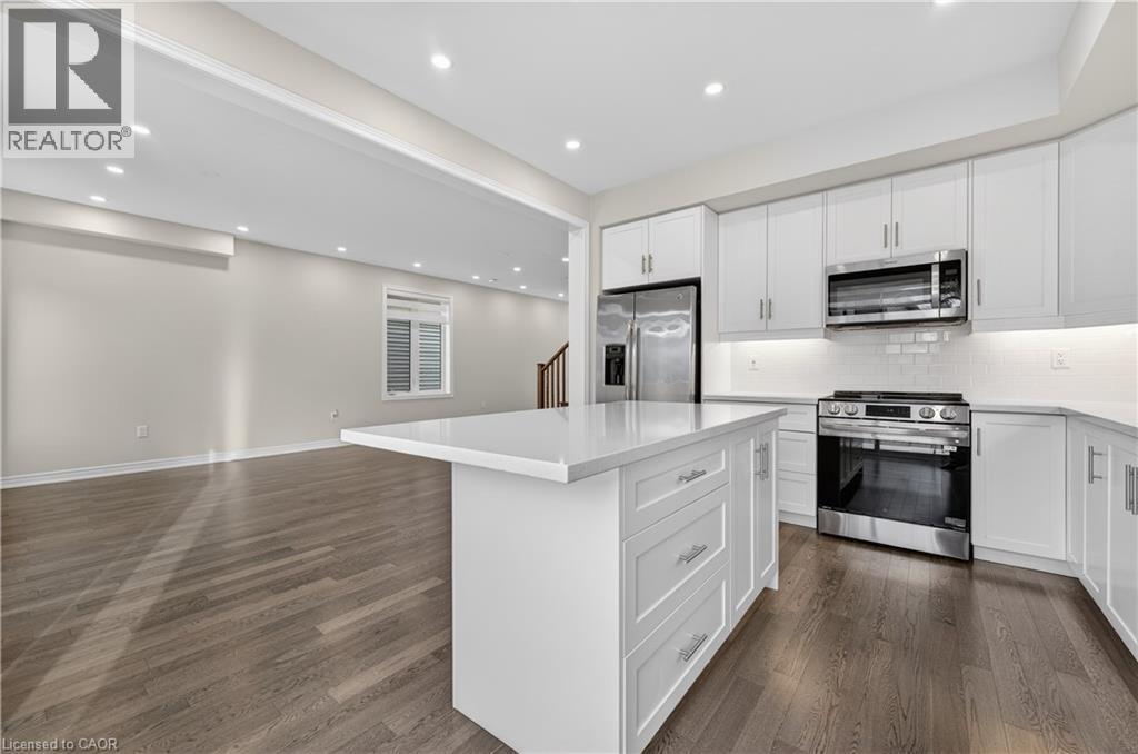 












15 VINIFERA Drive

,
Grimsby,




Ontario
L3M0L2

