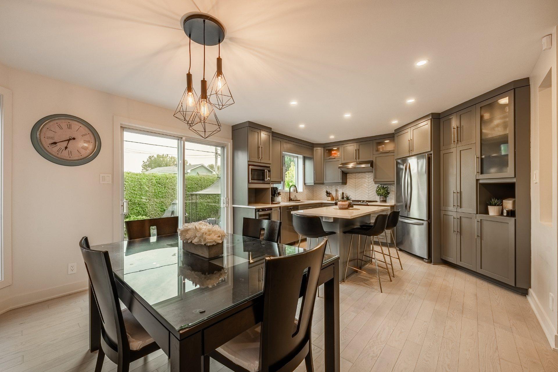 









15


Rue Besset

,
Saint-Mathias-sur-Richelieu,




QC
J3L6A3

