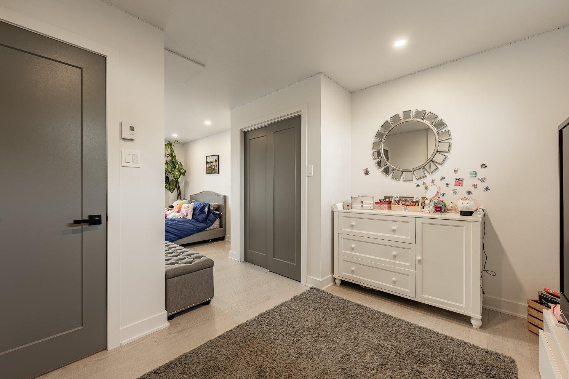 









15


Rue Besset

,
Saint-Mathias-sur-Richelieu,




QC
J3L6A3

