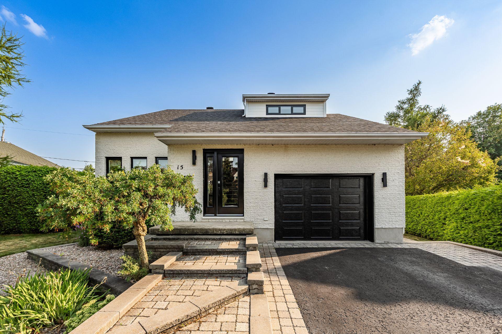 









15


Rue Besset

,
Saint-Mathias-sur-Richelieu,




QC
J3L6A3

