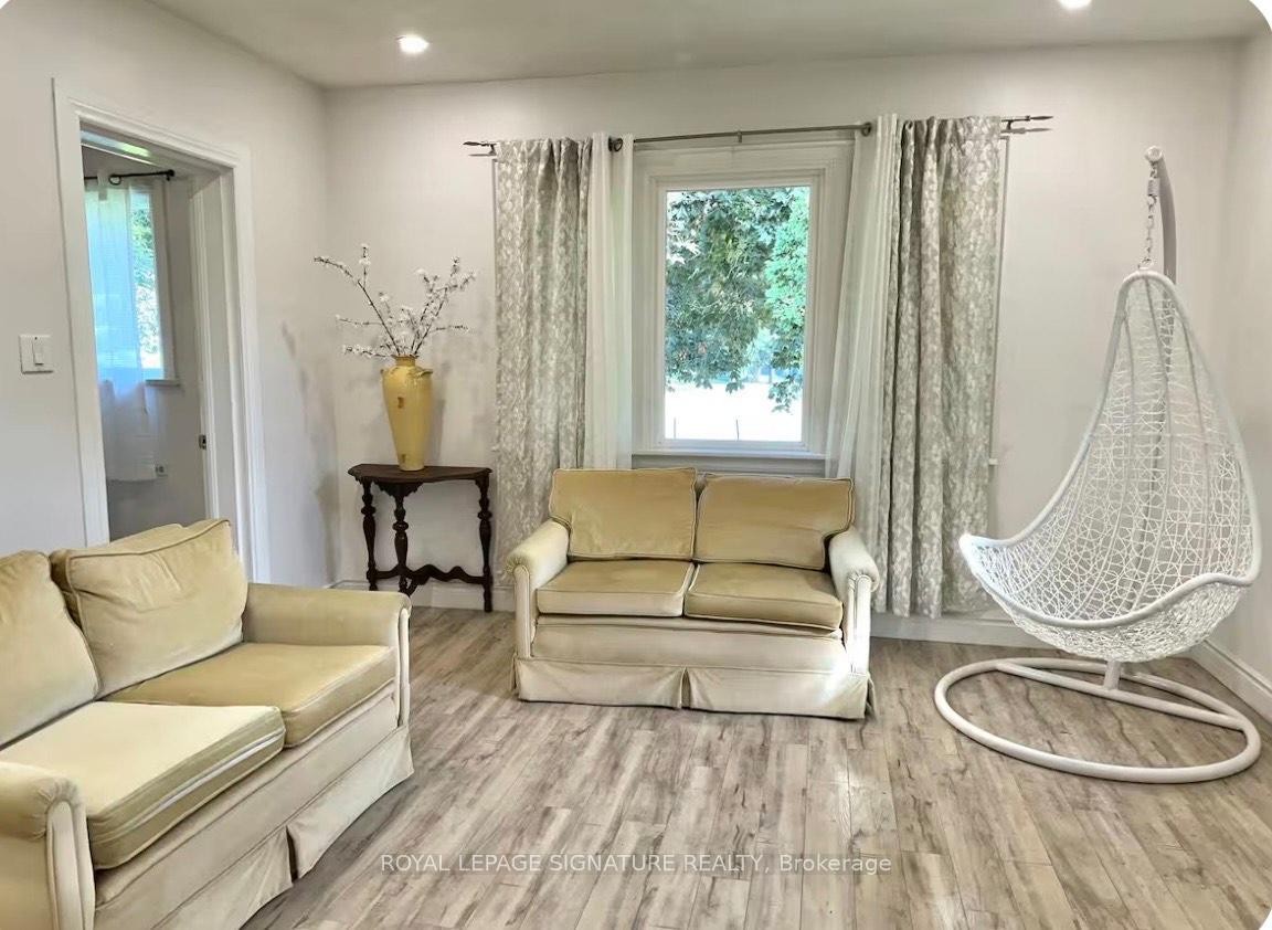 









1119


Rebecca

Street,
Oakville,




ON
L6L 1Y6

