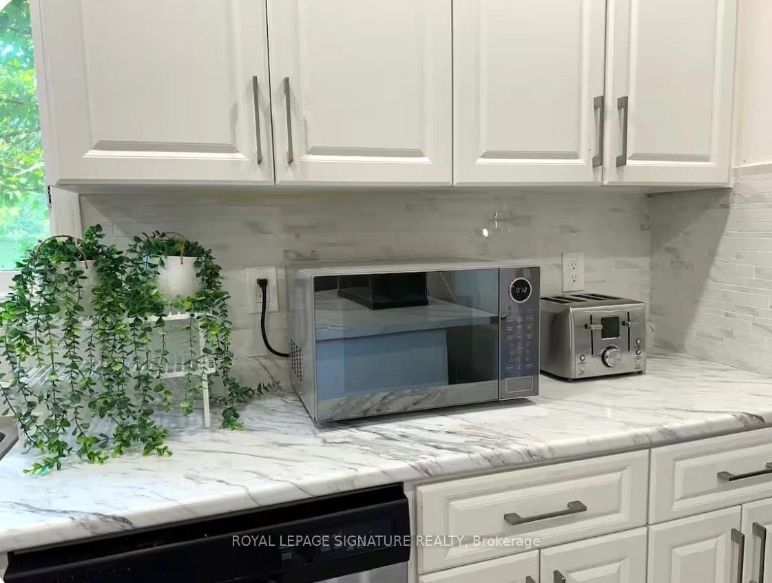 









1119


Rebecca

Street,
Oakville,




ON
L6L 1Y6

