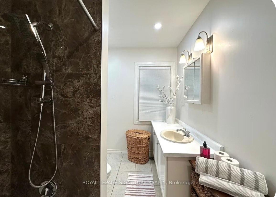 









1119


Rebecca

Street,
Oakville,




ON
L6L 1Y6

