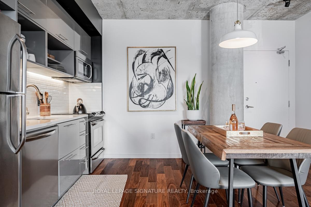 









51


Trolley

Crescent, 405,
Toronto,




ON
M5A 0E9

