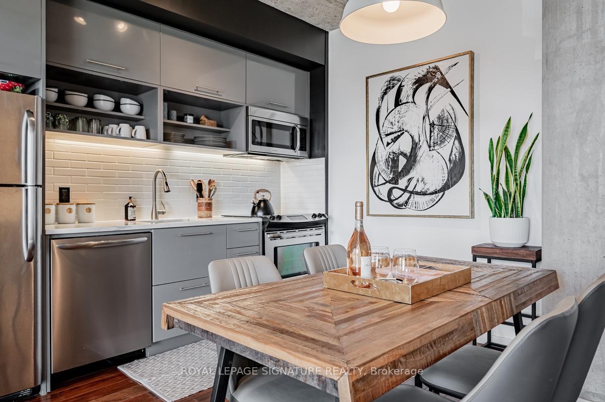 









51


Trolley

Crescent, 405,
Toronto,




ON
M5A 0E9

