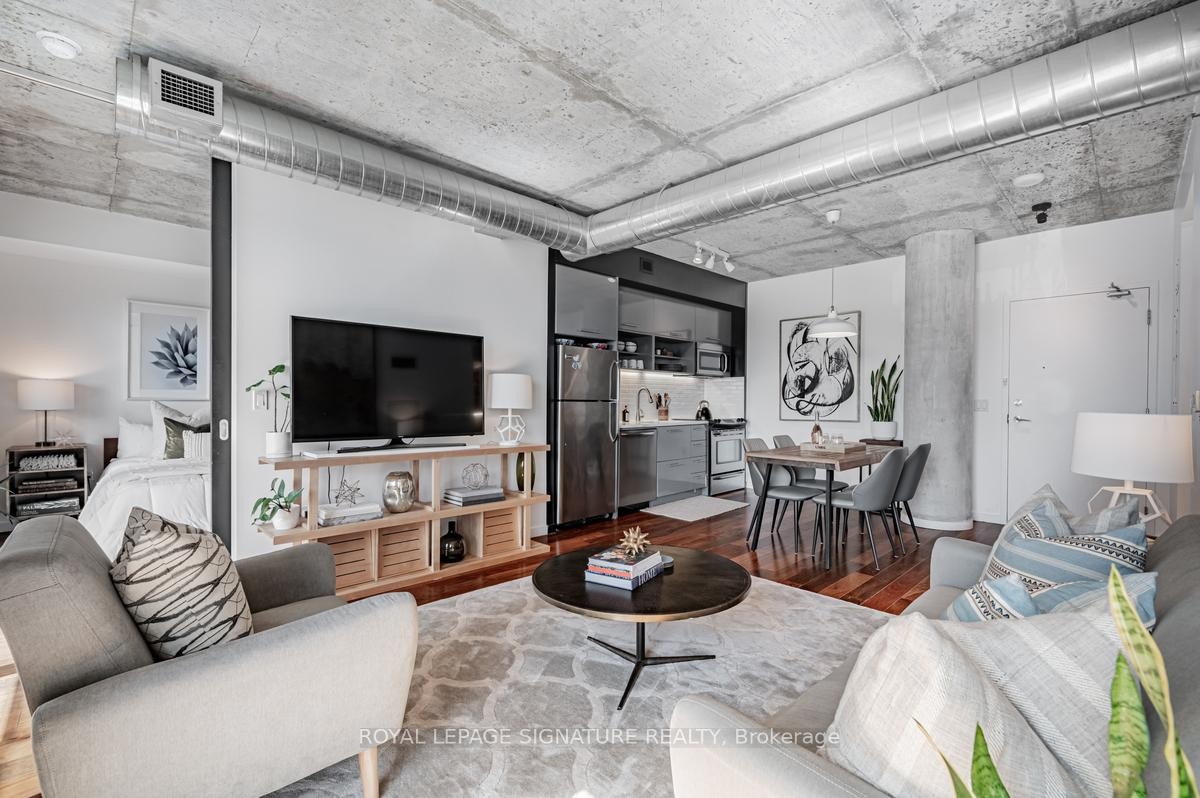 









51


Trolley

Crescent, 405,
Toronto,




ON
M5A 0E9

