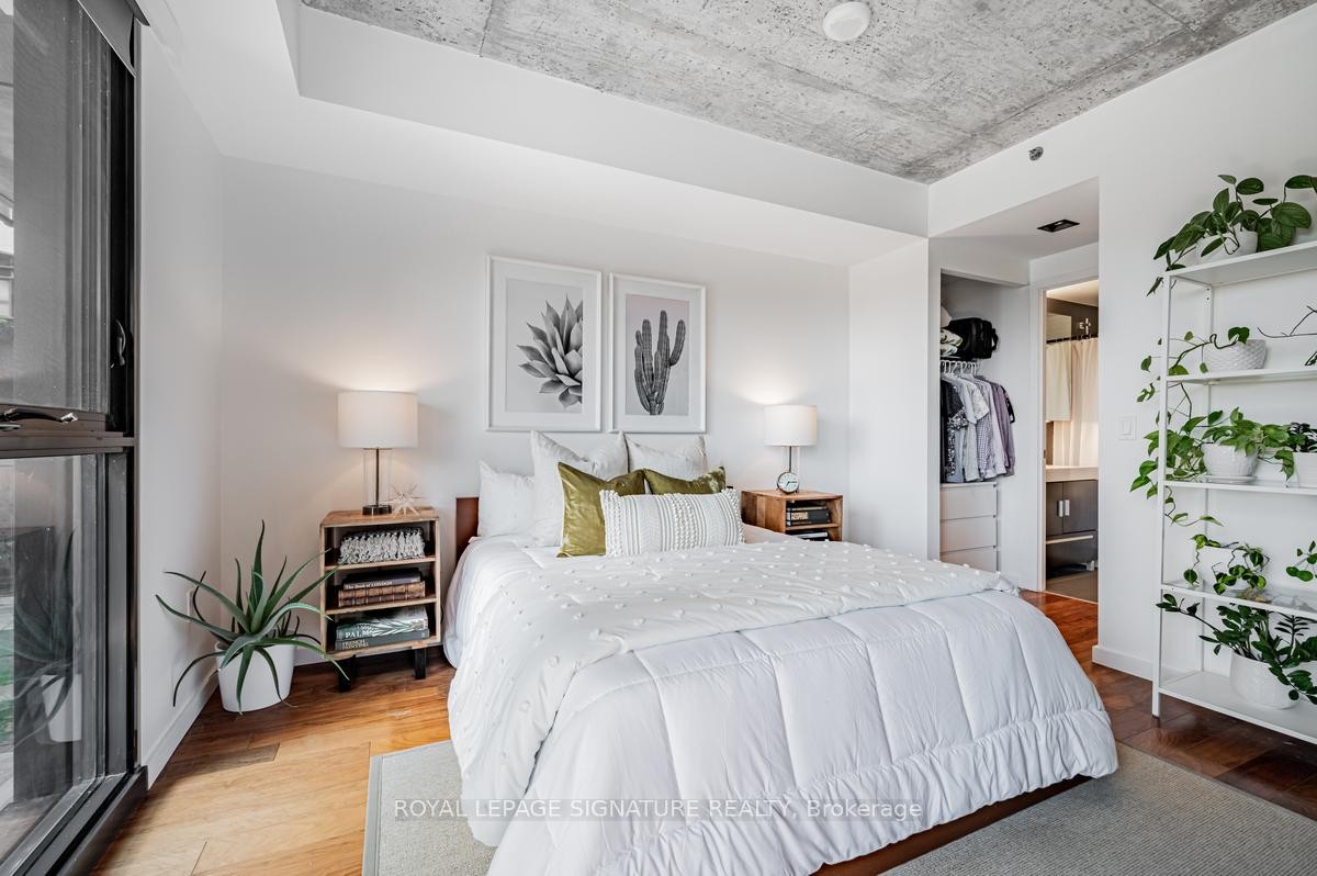 









51


Trolley

Crescent, 405,
Toronto,




ON
M5A 0E9

