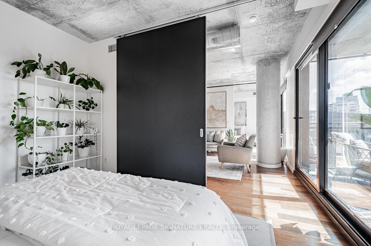 









51


Trolley

Crescent, 405,
Toronto,




ON
M5A 0E9

