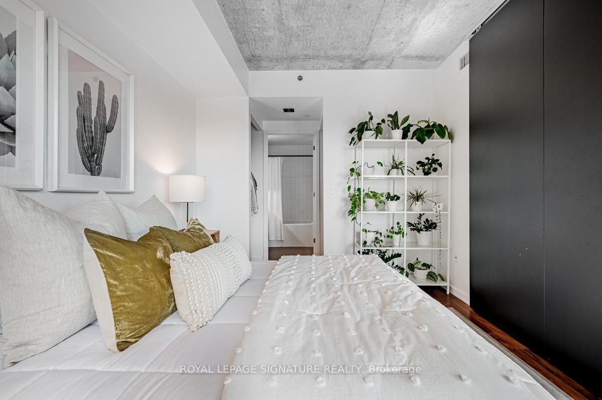 









51


Trolley

Crescent, 405,
Toronto,




ON
M5A 0E9

