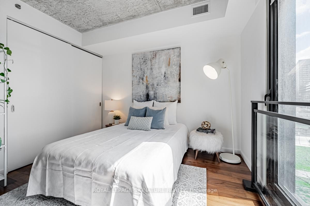 









51


Trolley

Crescent, 405,
Toronto,




ON
M5A 0E9

