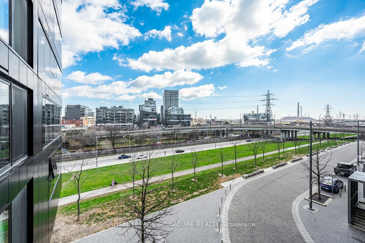 









51


Trolley

Crescent, 405,
Toronto,




ON
M5A 0E9

