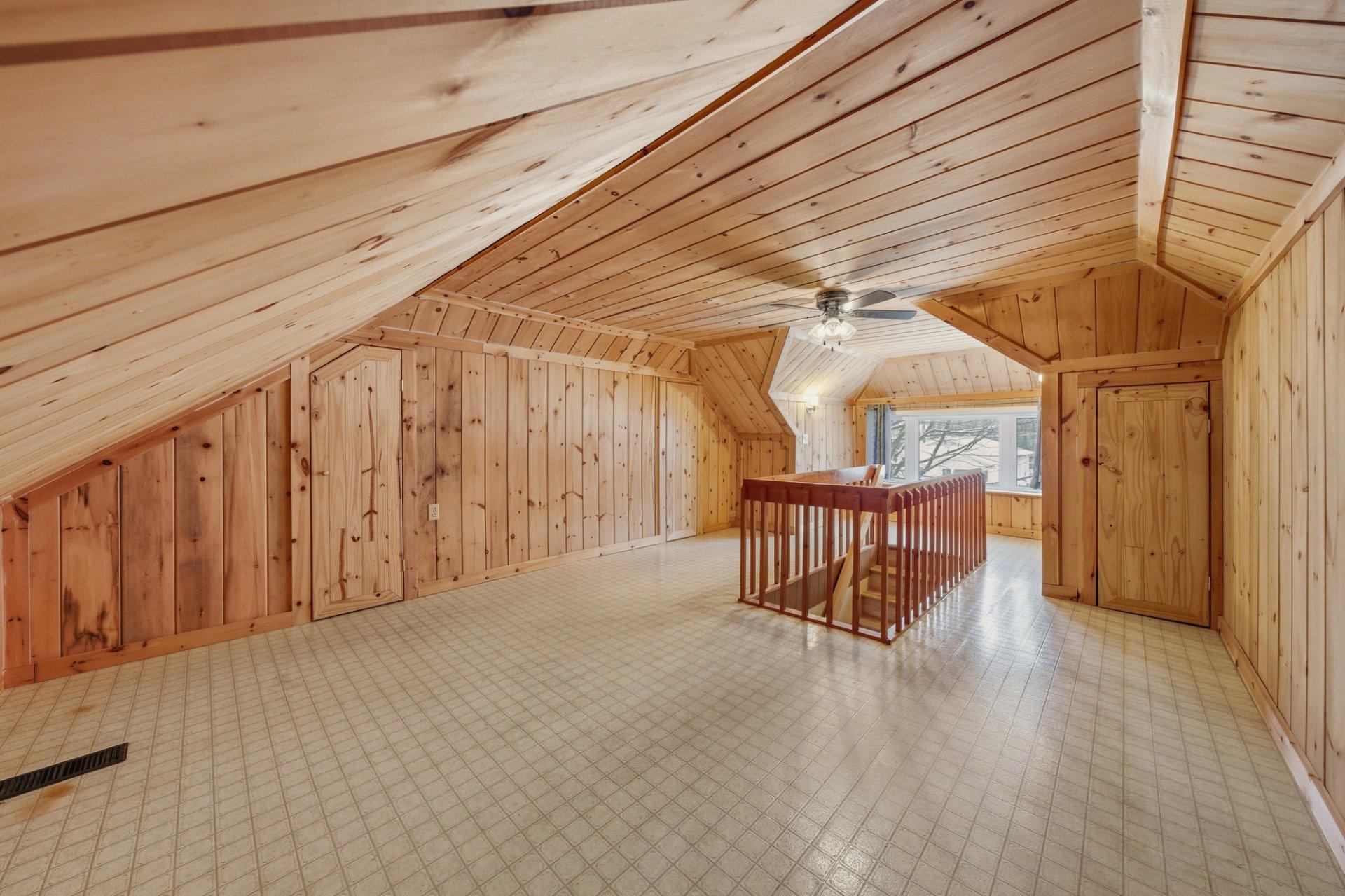 









480


Rue May

,
Coaticook,




QC
J1A1S9

